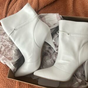 Jessica Simpson Bright White ankle Boots!